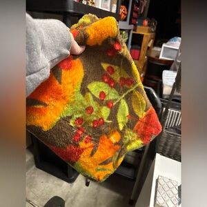 Colorful Leaf Patterned Throw Blanket
